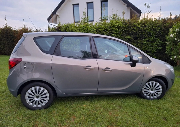 Opel Meriva cena 20700 przebieg: 229561, rok produkcji 2011 z Skalbmierz małe 781